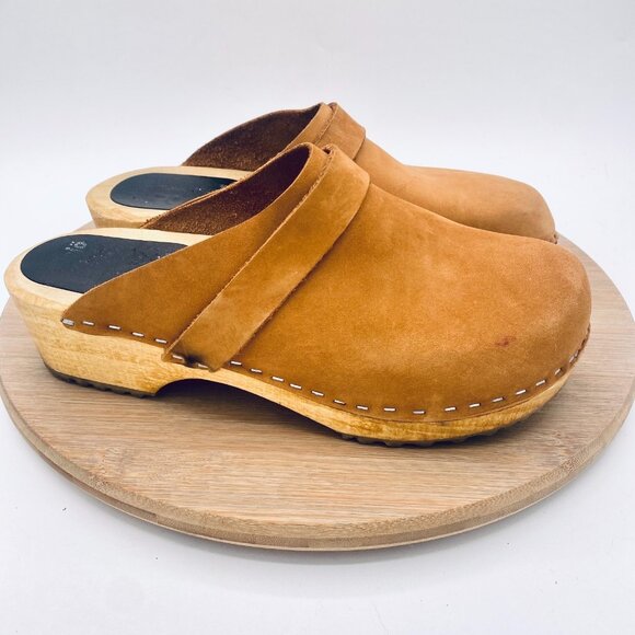 Swedish Wood Clogs Womens 8.5 39 Tan Brown Leather Slides Studded - Picture 1 of 12